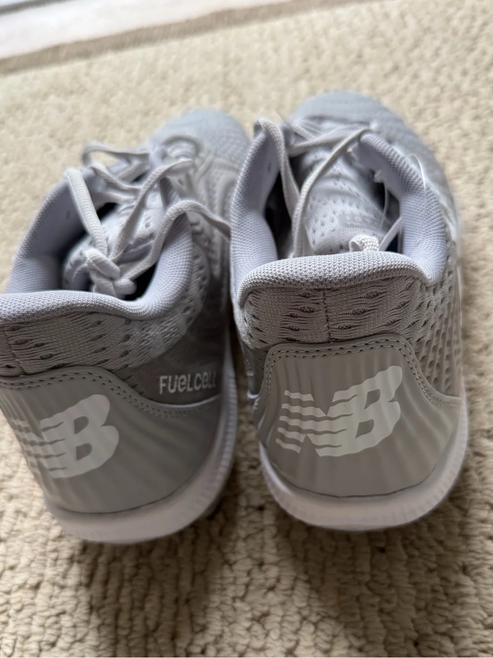 New Balance Men's fuel cell 4040 Light Gray and White molded baseball cleats
